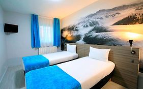 Brit Hotel Le Polder  3*